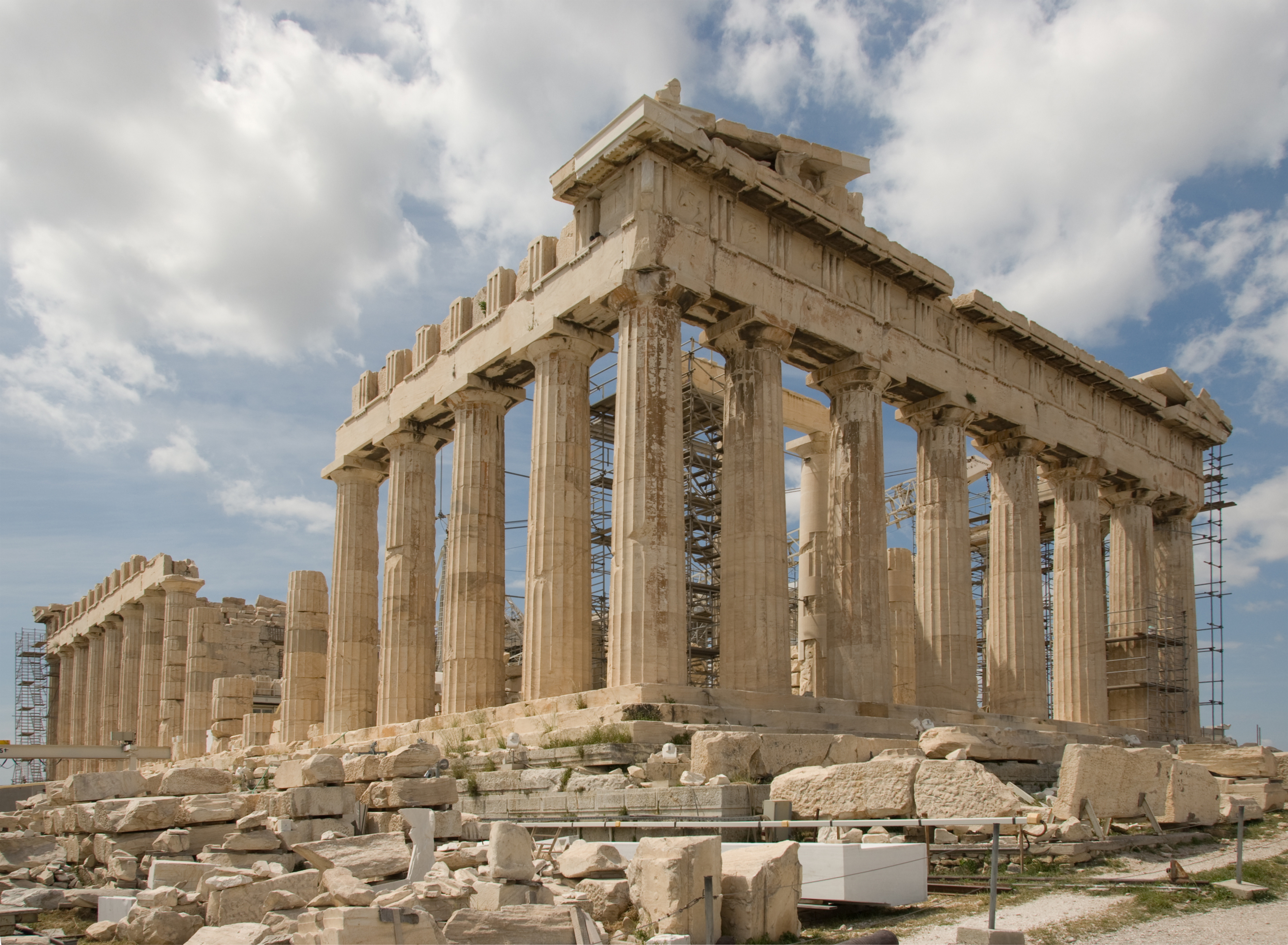 O Partenon é um dos maiores expoentes do estilo dórico e uma das maiores obras gregas de todos os tempos